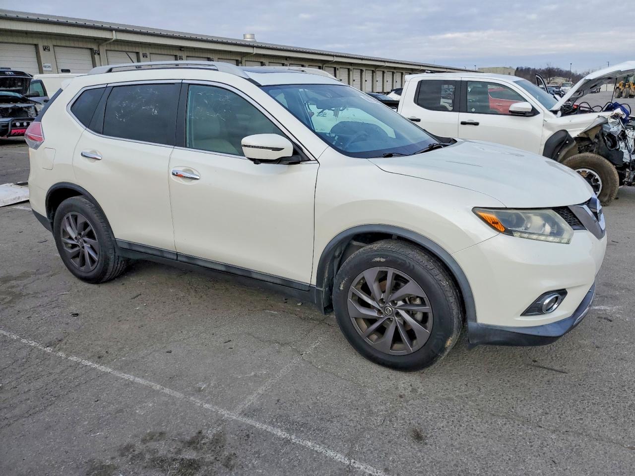 2016 NISSAN ROGUE S photo 4