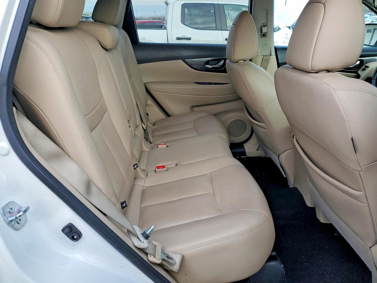 2016 NISSAN ROGUE S photo 11