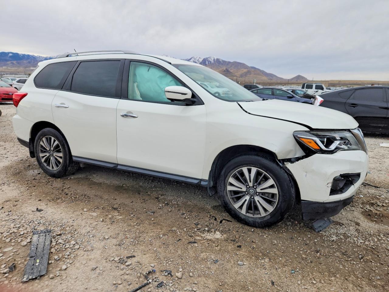 2017 NISSAN PATHFINDER S photo 4