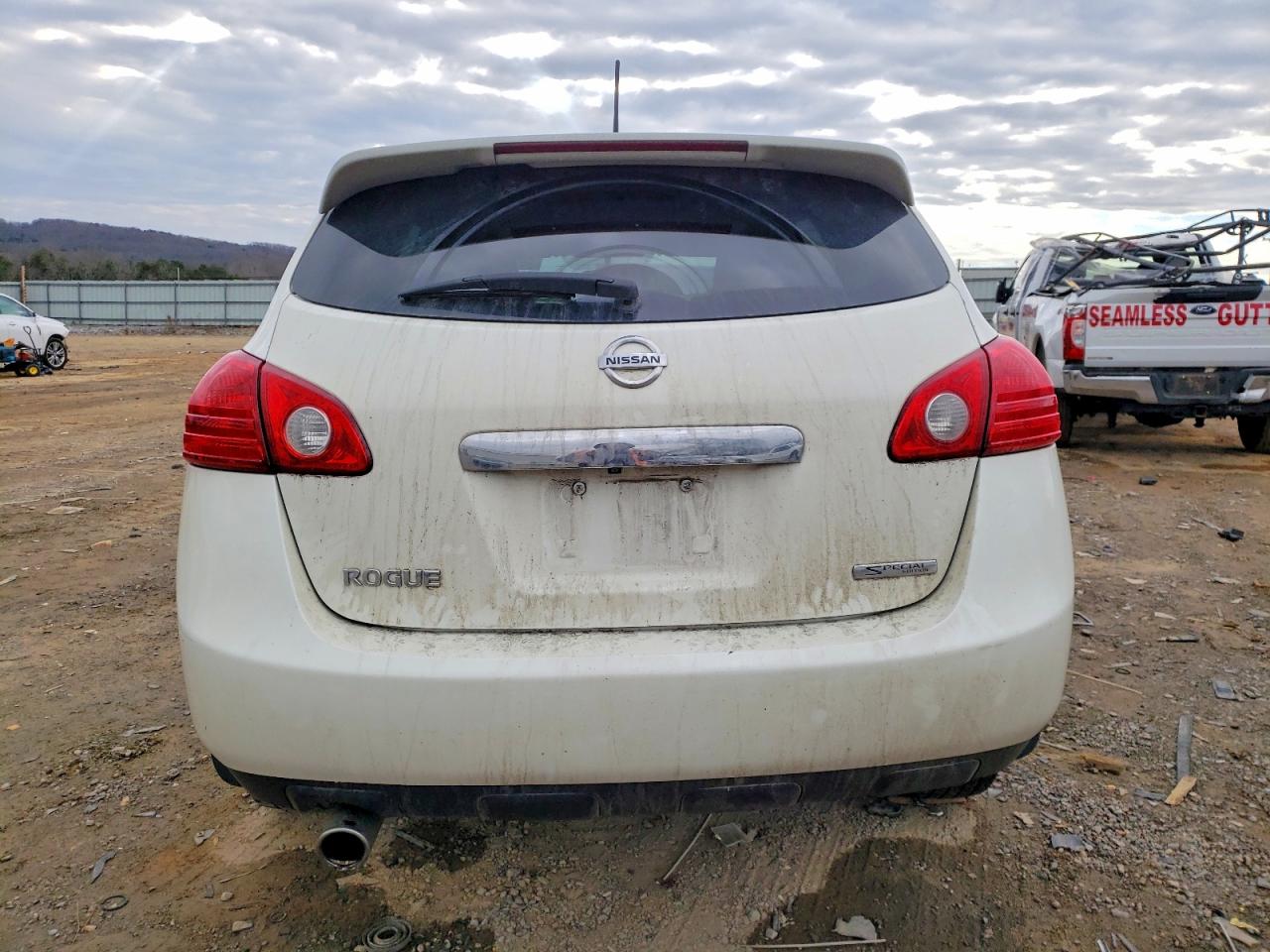 2013 NISSAN ROGUE S photo 6