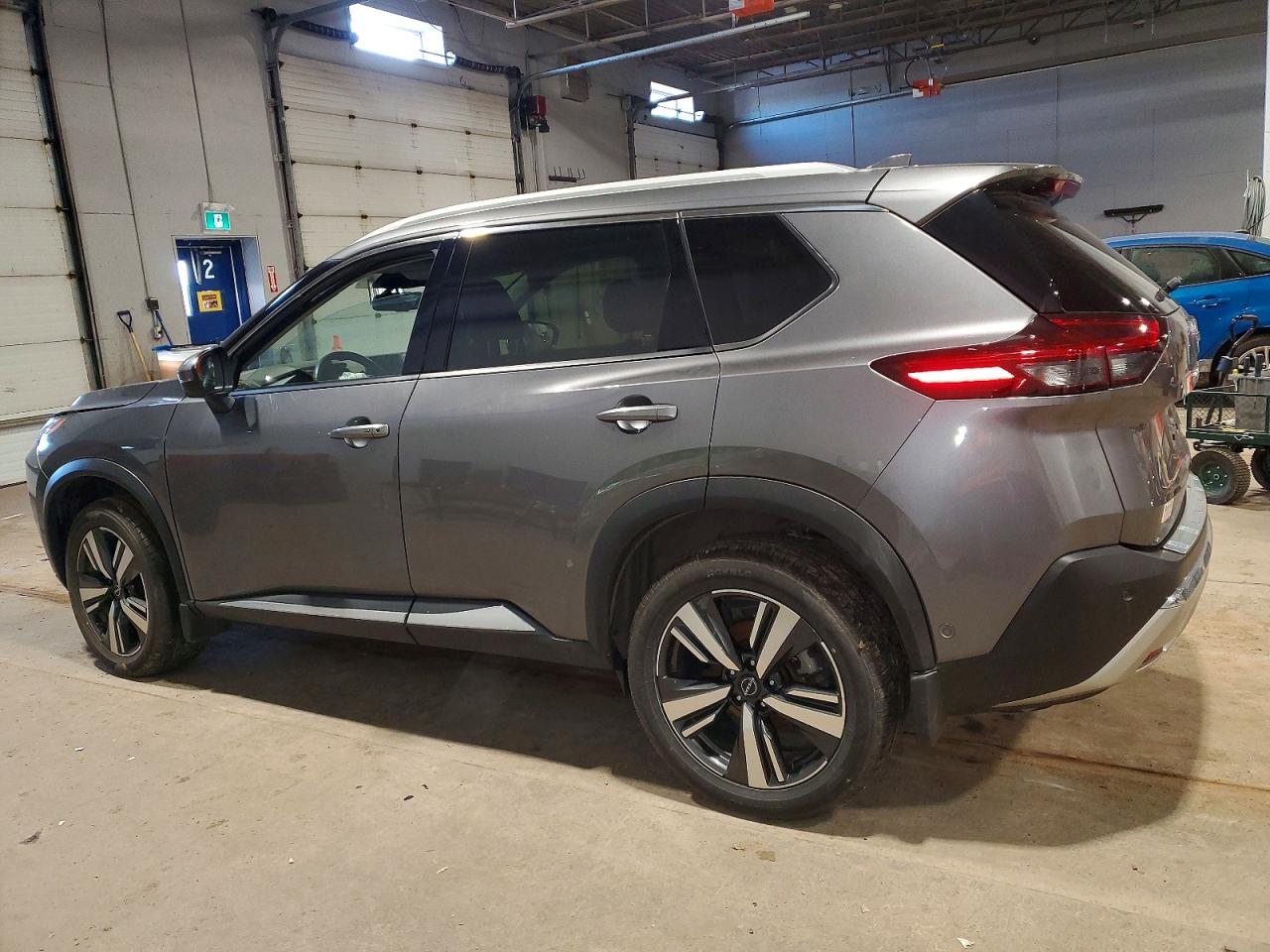 2023 NISSAN ROGUE PLATINUM photo 2
