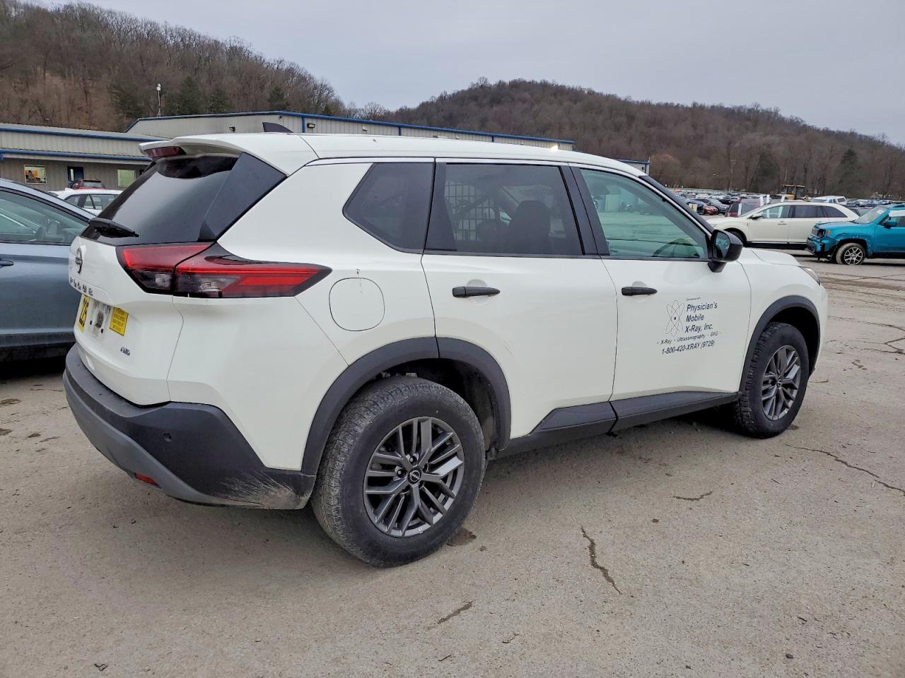 2023 NISSAN ROGUE S photo 3