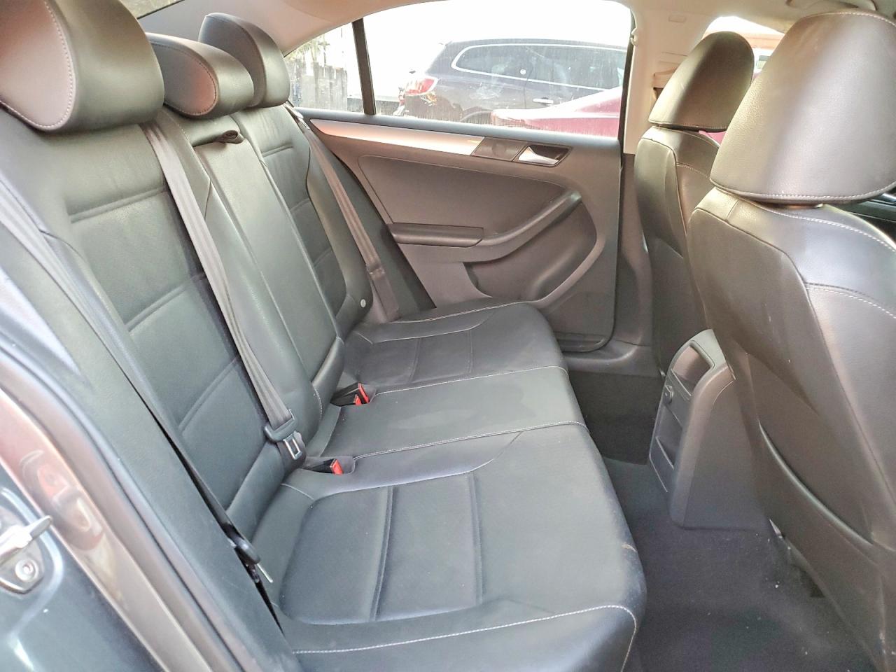 2018 VOLKSWAGEN JETTA SE photo 10