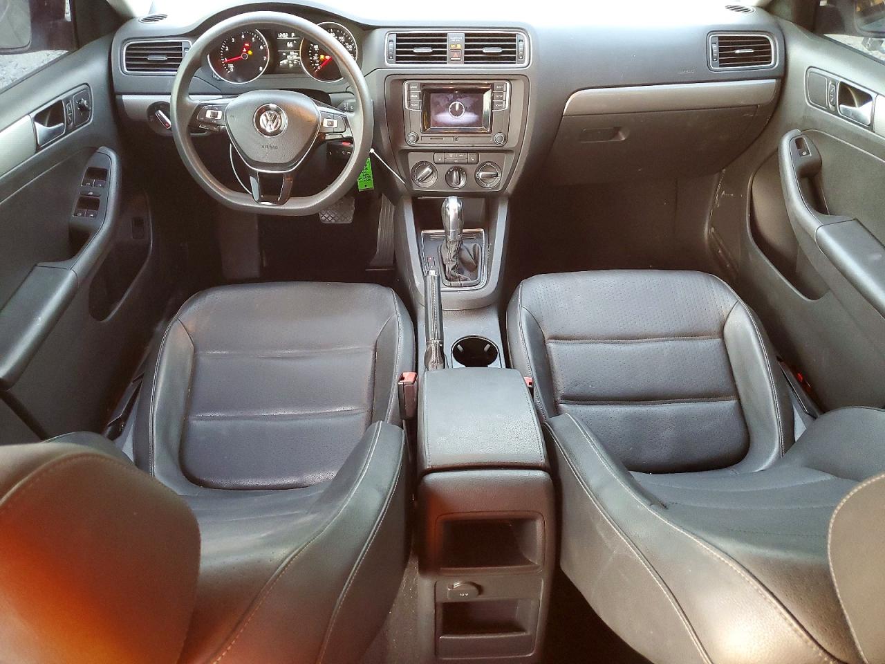 2018 VOLKSWAGEN JETTA SE photo 8