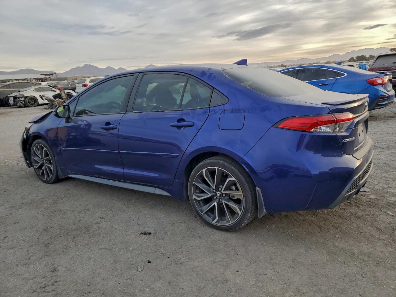 2020 TOYOTA COROLLA SE photo 2