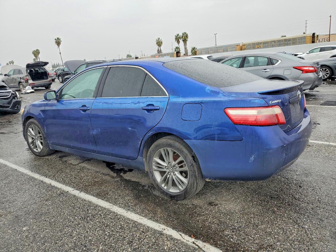 2007 TOYOTA CAMRY LE photo 2