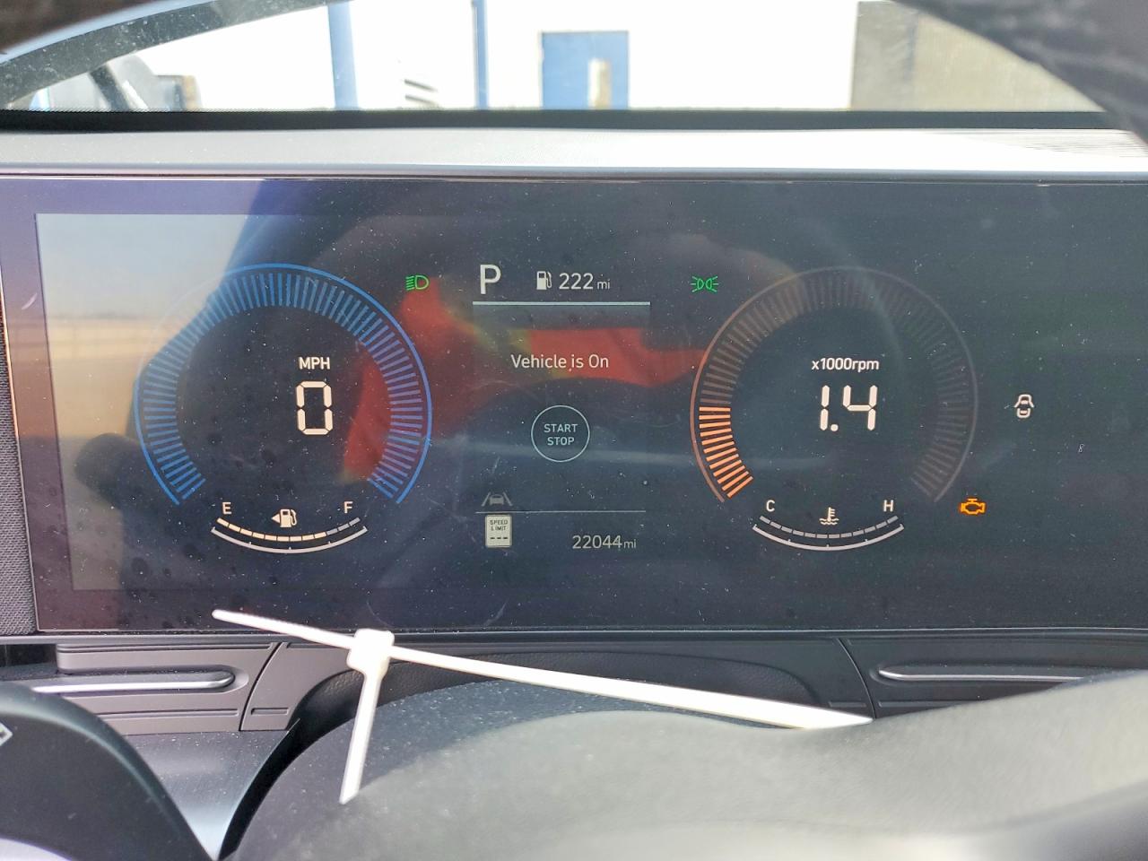 2025 HYUNDAI KONA SEL photo 9