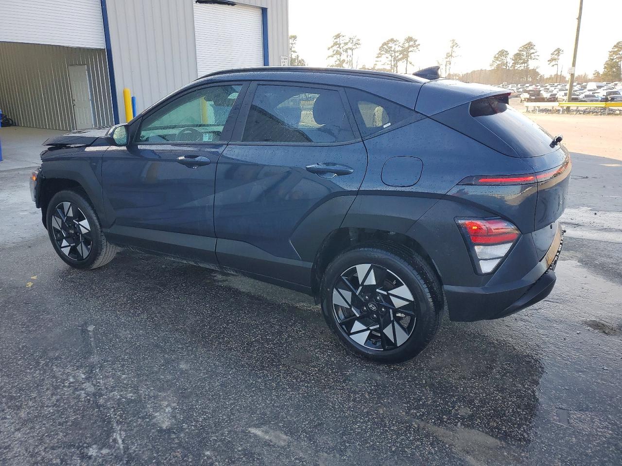 2025 HYUNDAI KONA SEL photo 2