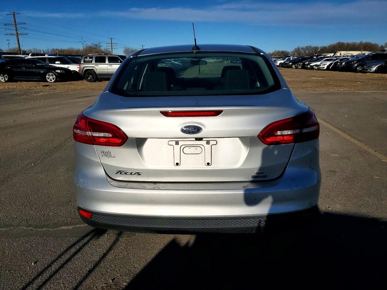 2018 FORD FOCUS SE photo 6