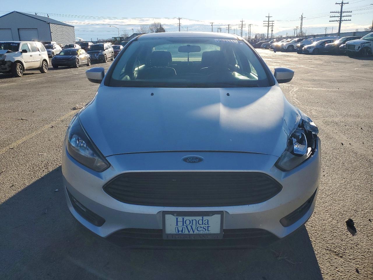 2018 FORD FOCUS SE photo 5