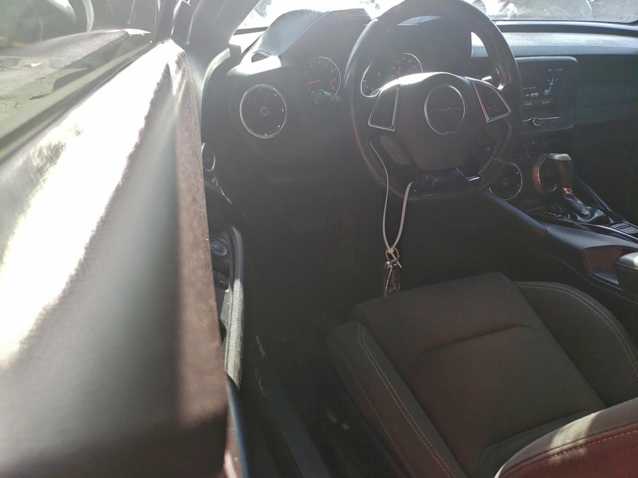 2016 CHEVROLET CAMARO LT photo 8