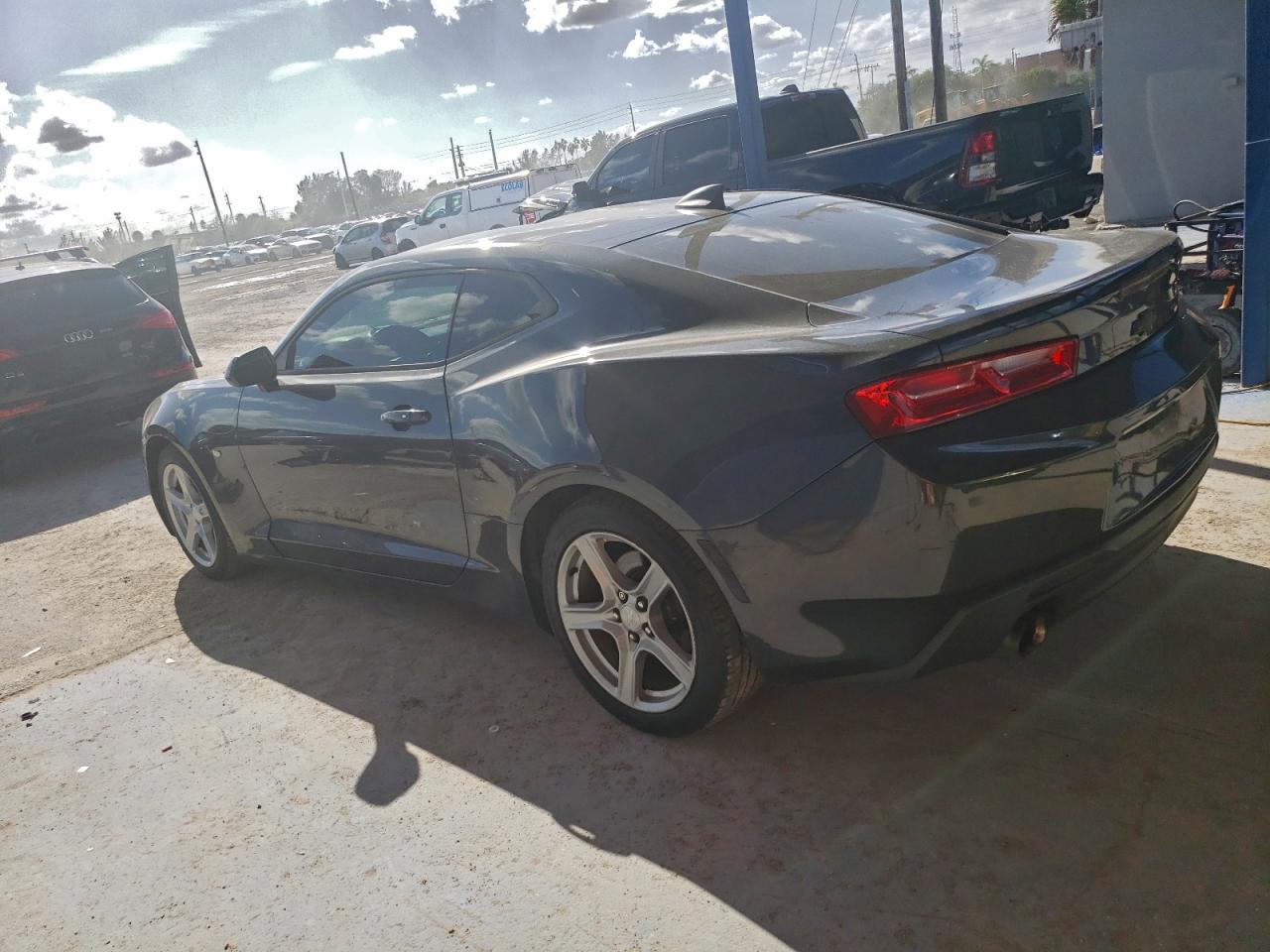 2016 CHEVROLET CAMARO LT photo 2