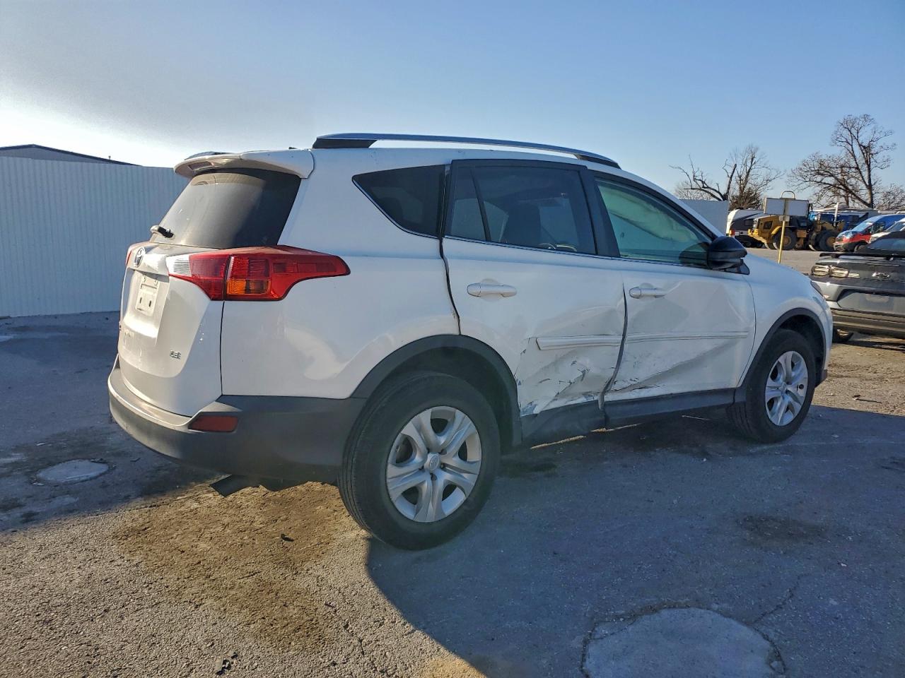 2015 TOYOTA RAV4 LE photo 3