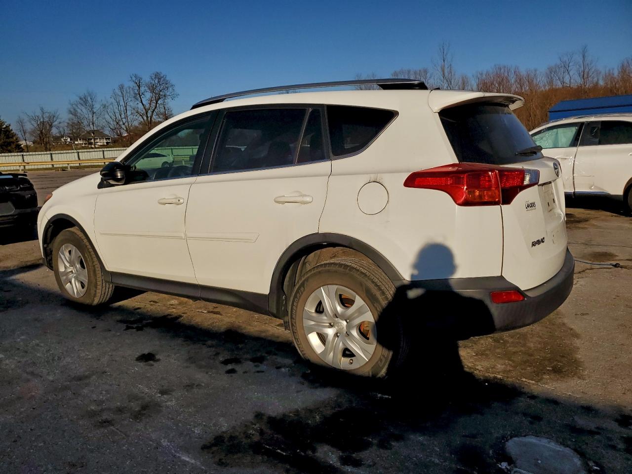 2015 TOYOTA RAV4 LE photo 2