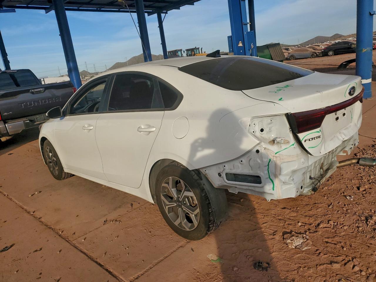 2021 KIA FORTE FE photo 2