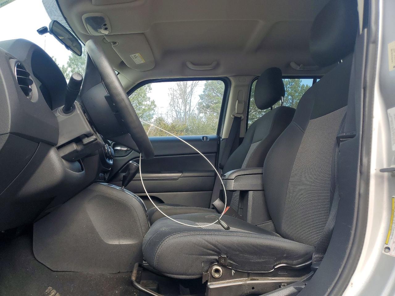 2012 JEEP PATRIOT photo 19