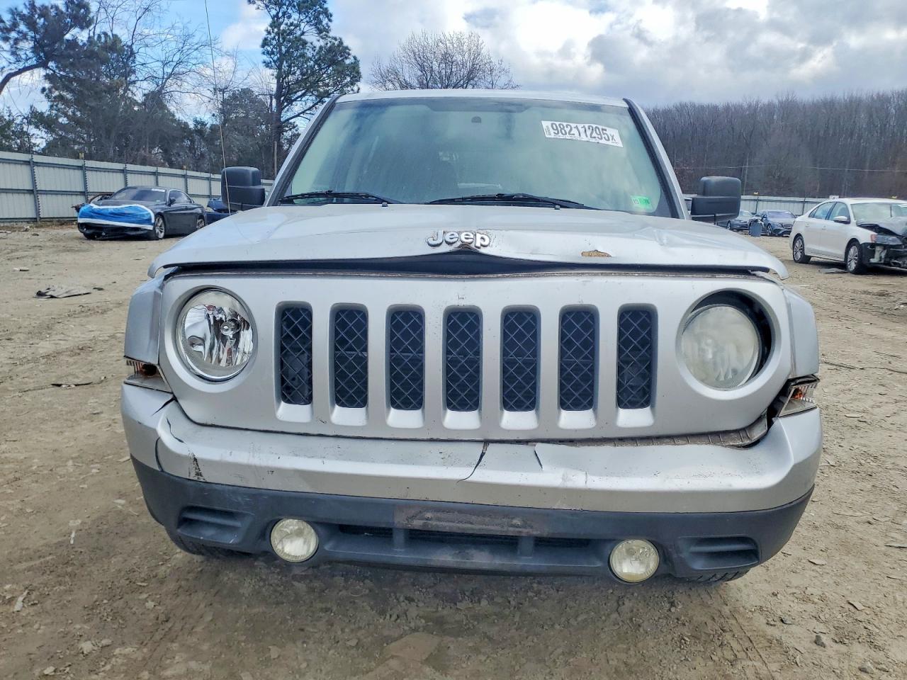 2012 JEEP PATRIOT photo 13