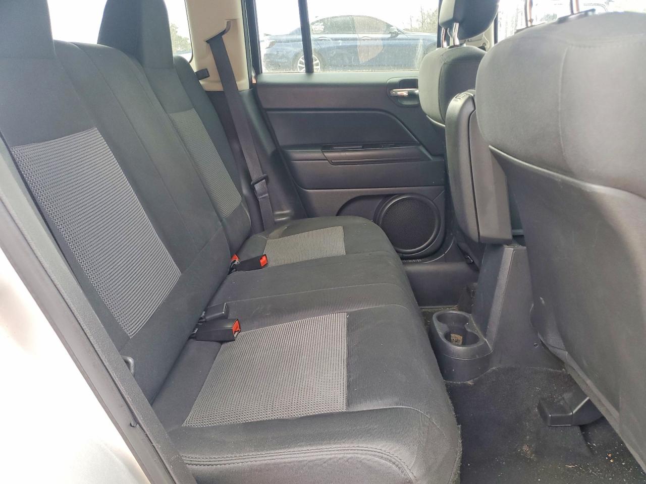 2012 JEEP PATRIOT photo 31
