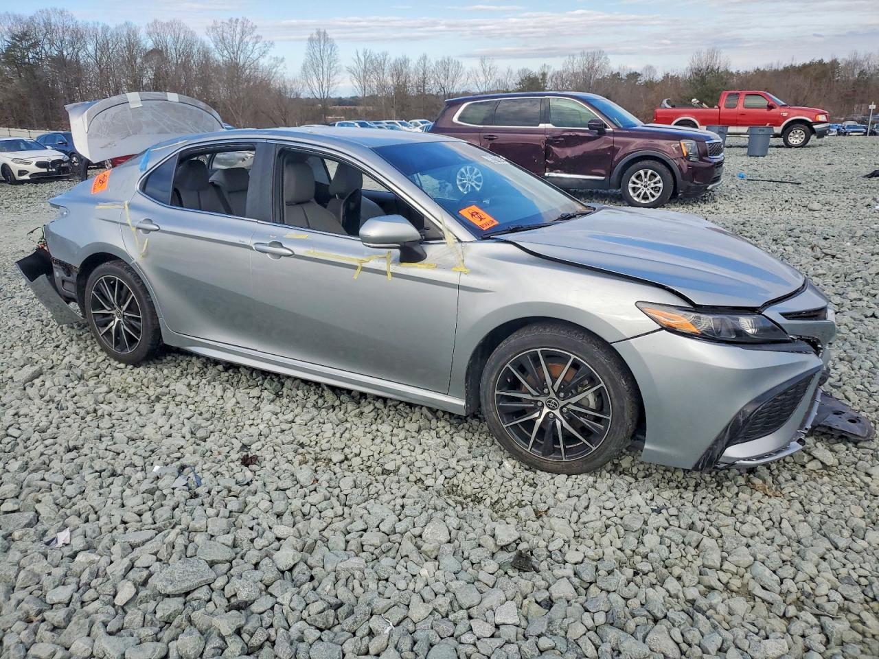 2022 TOYOTA CAMRY SE photo 4