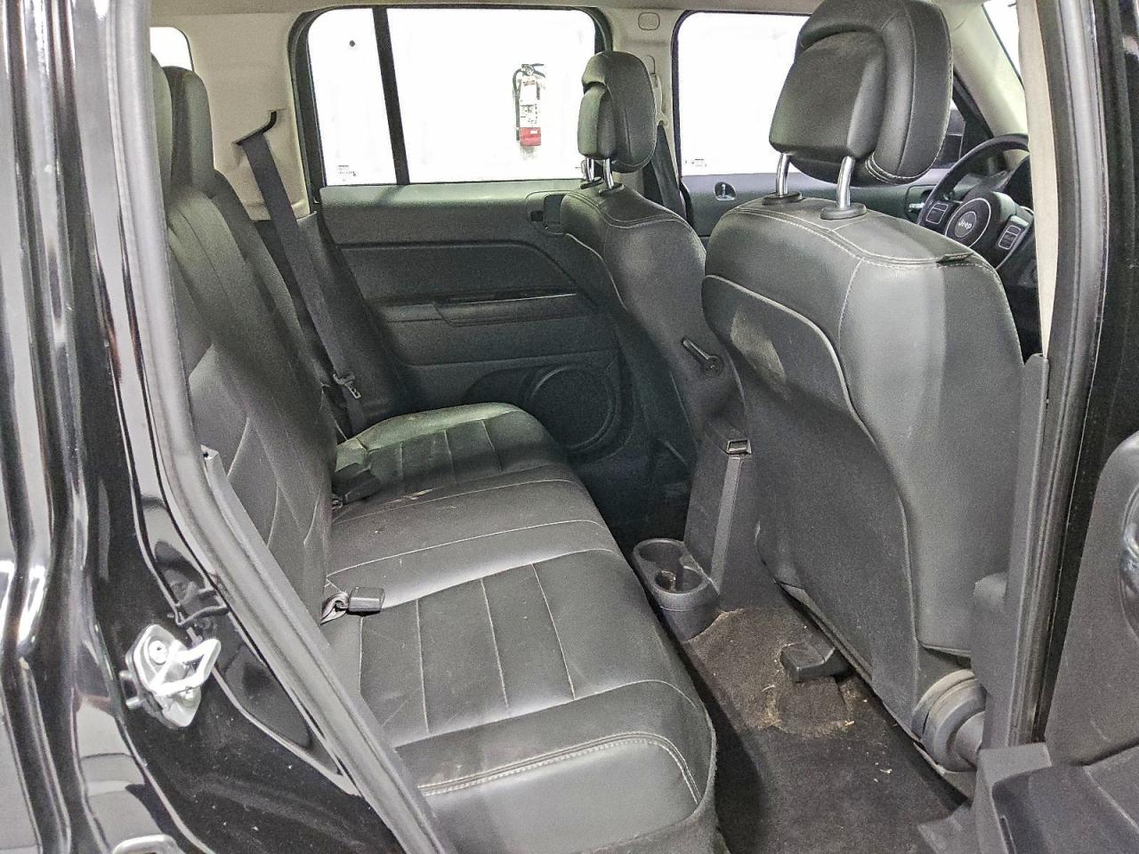 2015 JEEP PATRIOT LATITUDE photo 11