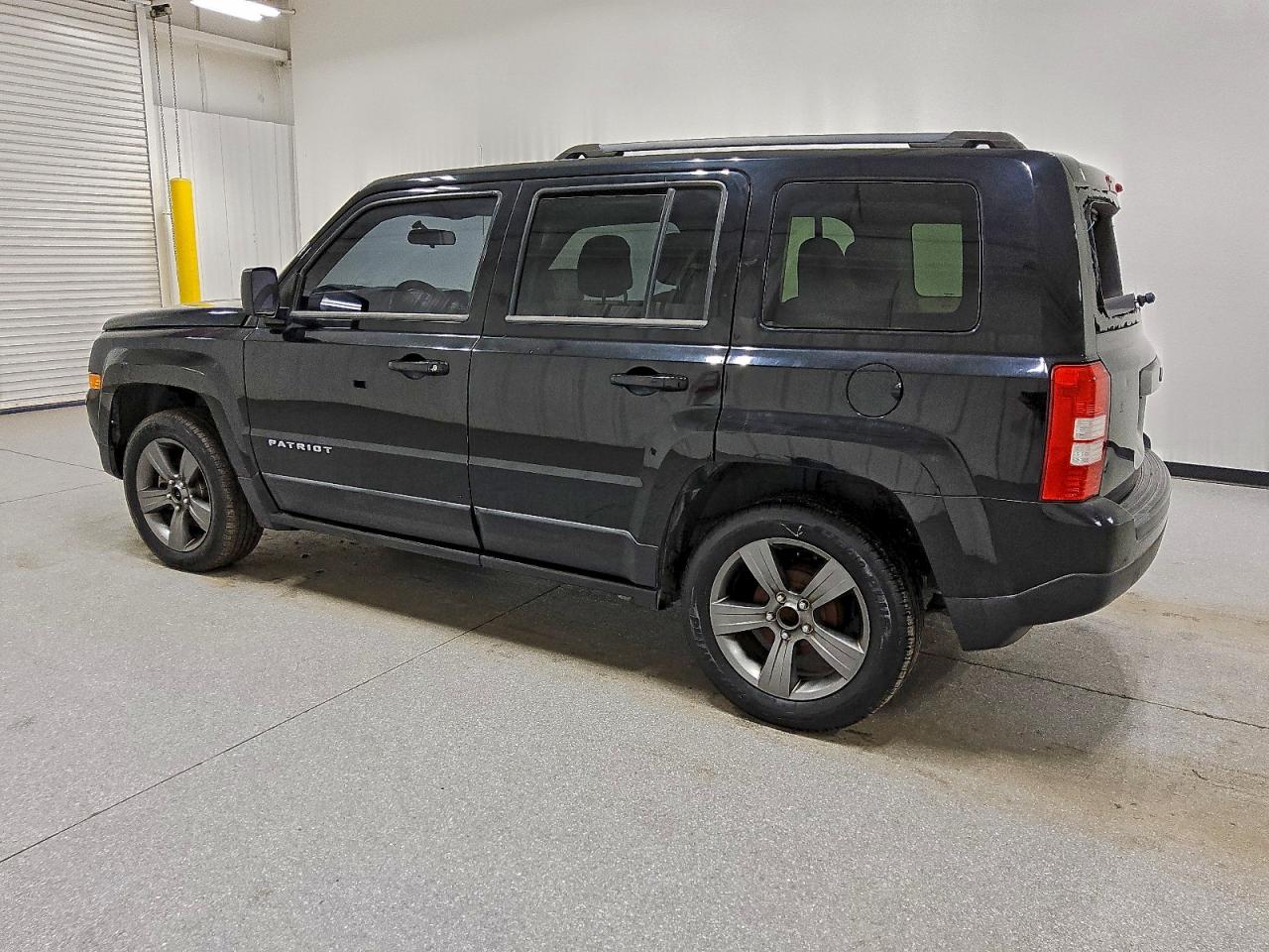 2015 JEEP PATRIOT LATITUDE photo 2