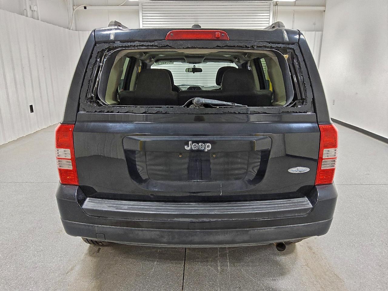 2015 JEEP PATRIOT LATITUDE photo 6