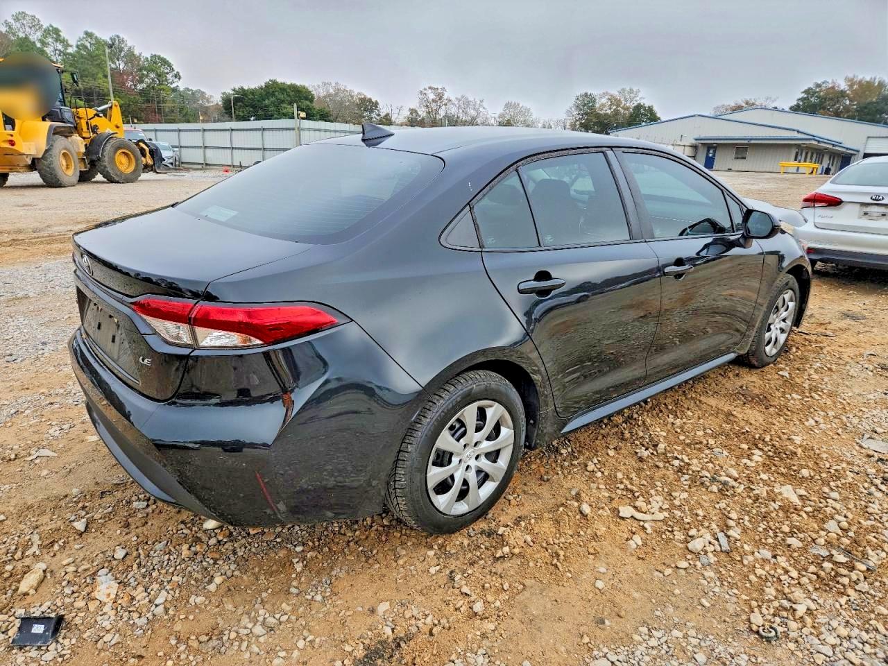 2022 TOYOTA COROLLA LE photo 3