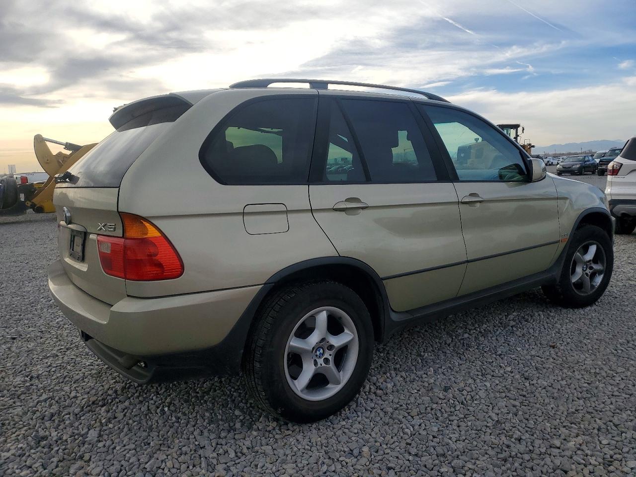2002 BMW X5 3.0I photo 3
