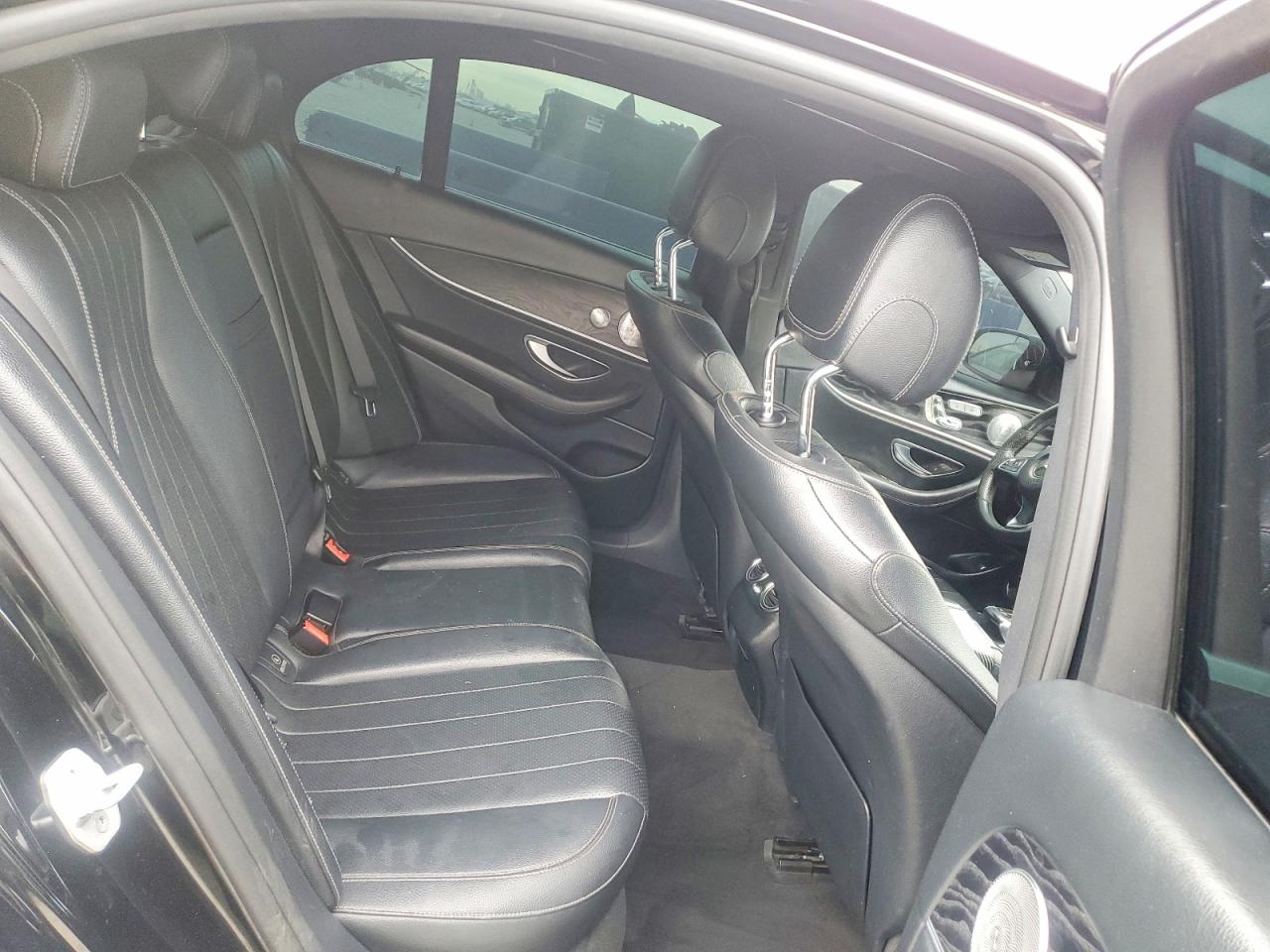 2017 MERCEDES-BENZ E 300 photo 10