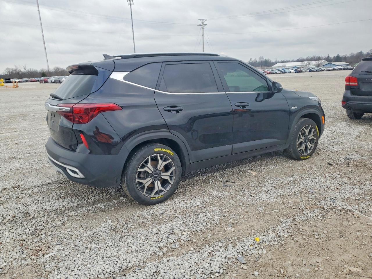 2023 KIA SELTOS EX photo 5