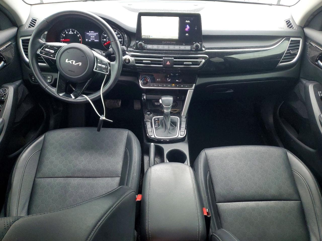 2023 KIA SELTOS EX photo 15