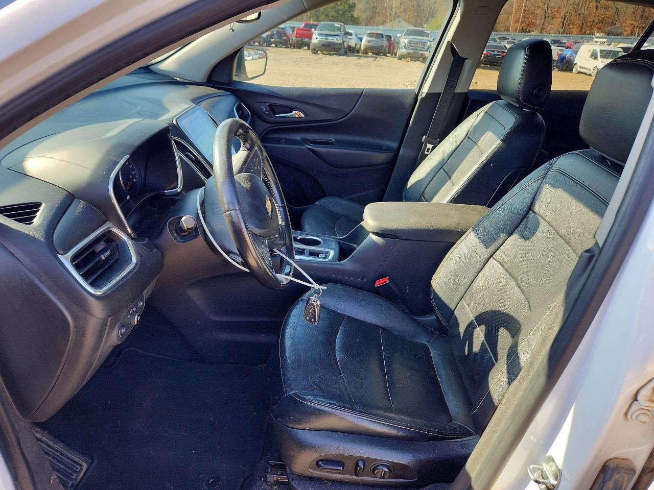 2020 CHEVROLET EQUINOX LT photo 13