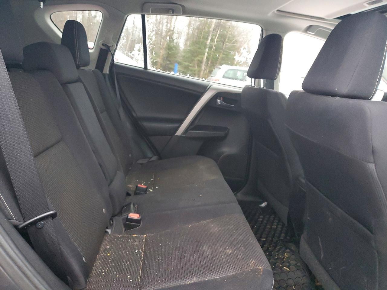 2017 TOYOTA RAV4 XLE photo 11