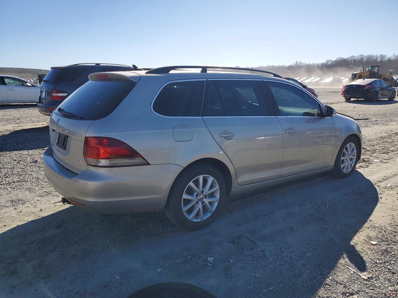 2013 VOLKSWAGEN JETTA S photo 3