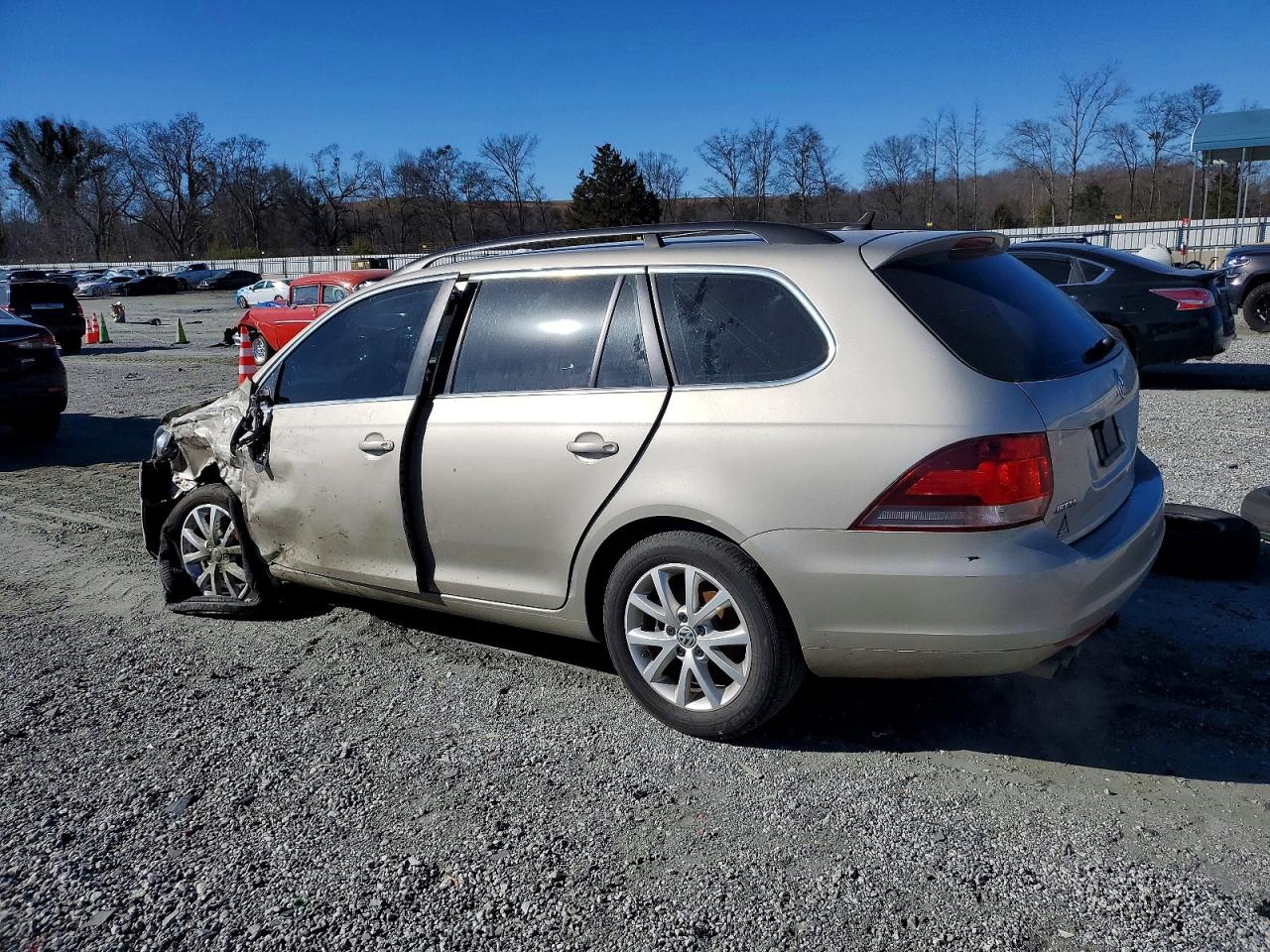 2013 VOLKSWAGEN JETTA S photo 2