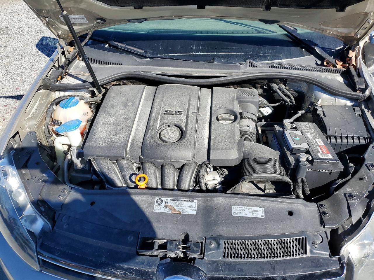 2013 VOLKSWAGEN JETTA S photo 11