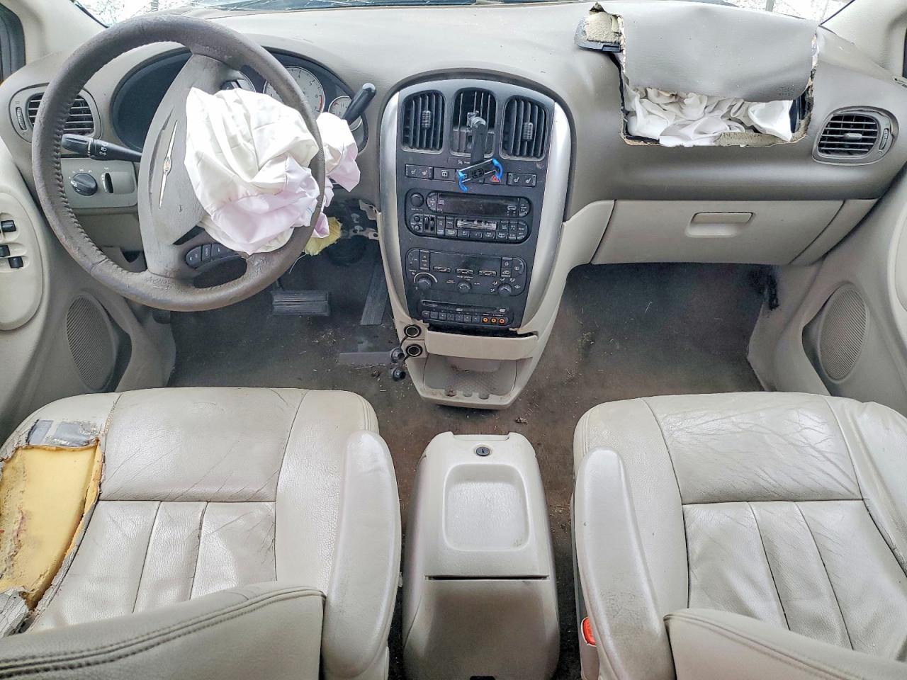 2005 CHRYSLER TOWN & COUNTRY TOURING photo 8