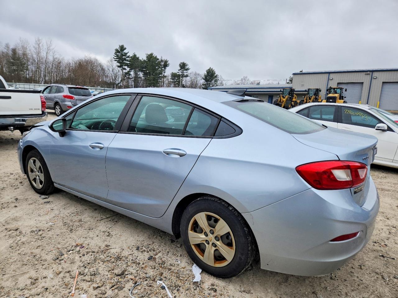 2017 CHEVROLET CRUZE LS photo 4
