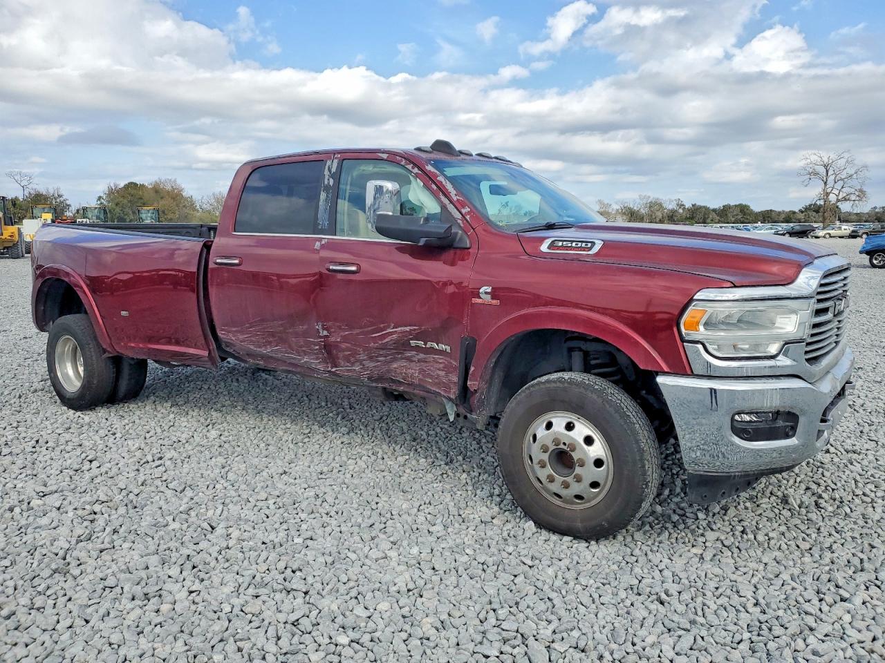 2022 RAM 3500 LARAMIE photo 4