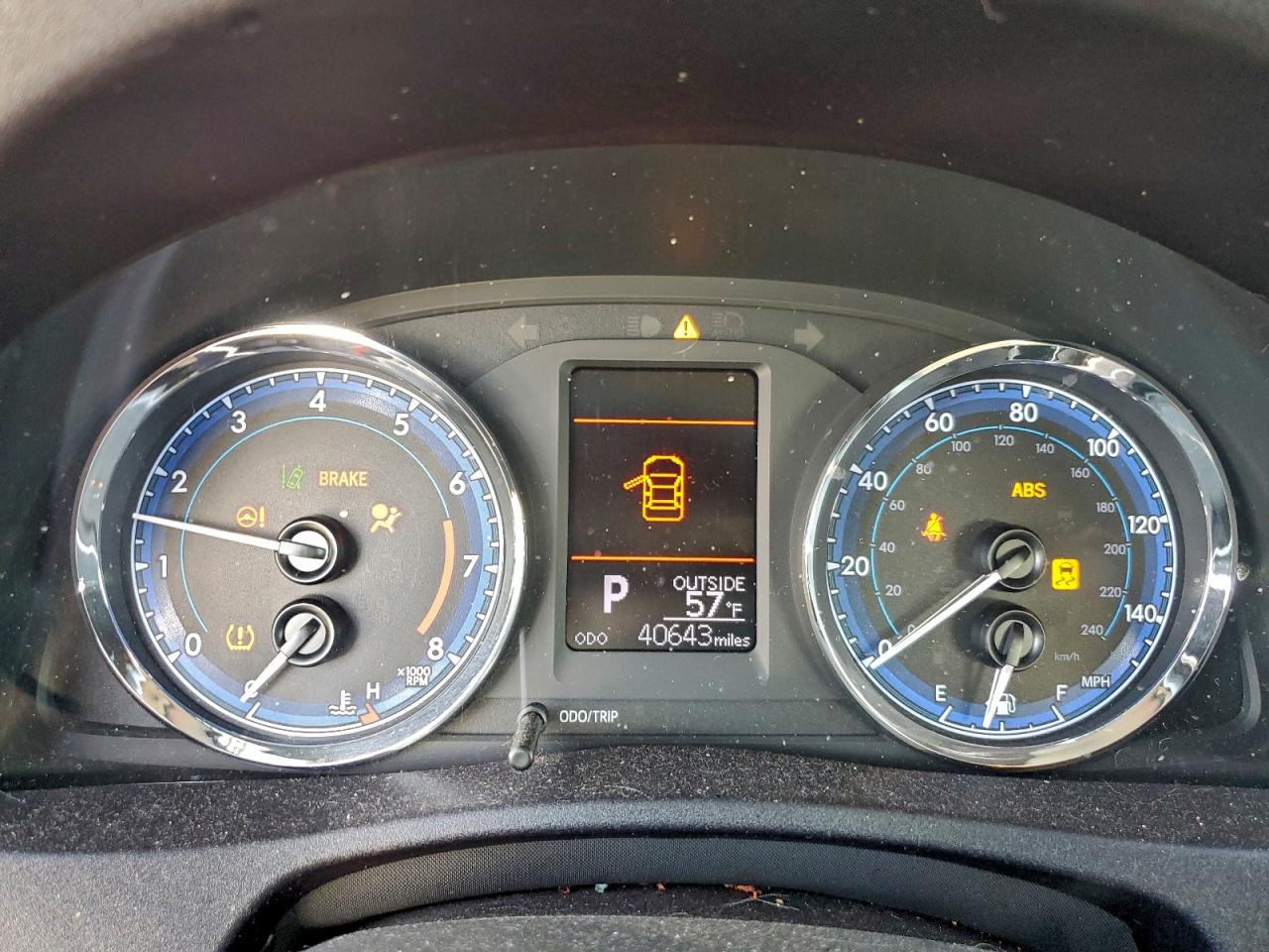 2019 TOYOTA COROLLA L photo 9