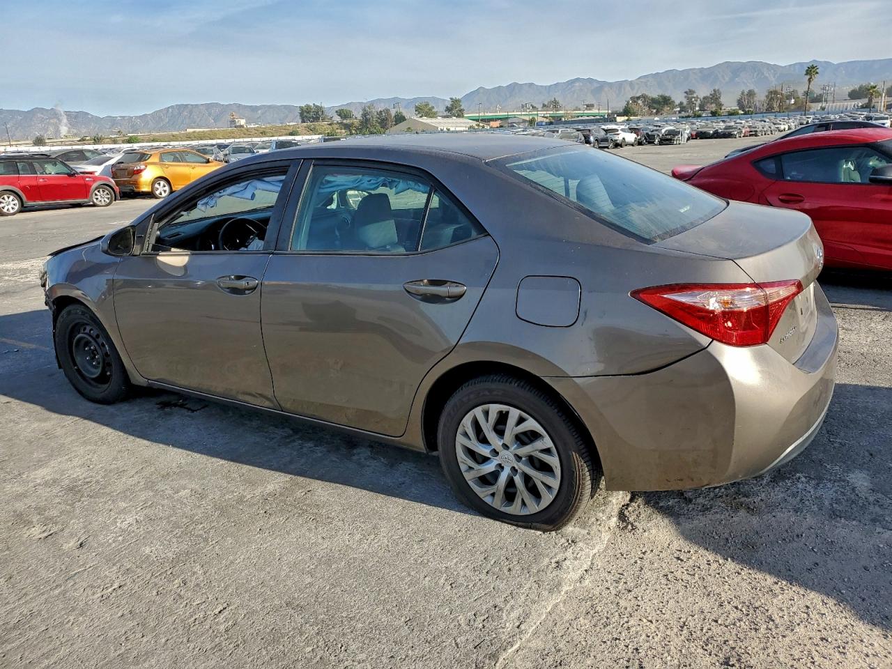 2019 TOYOTA COROLLA L photo 2