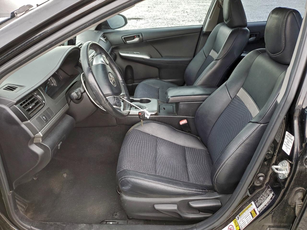 2013 TOYOTA CAMRY L photo 7