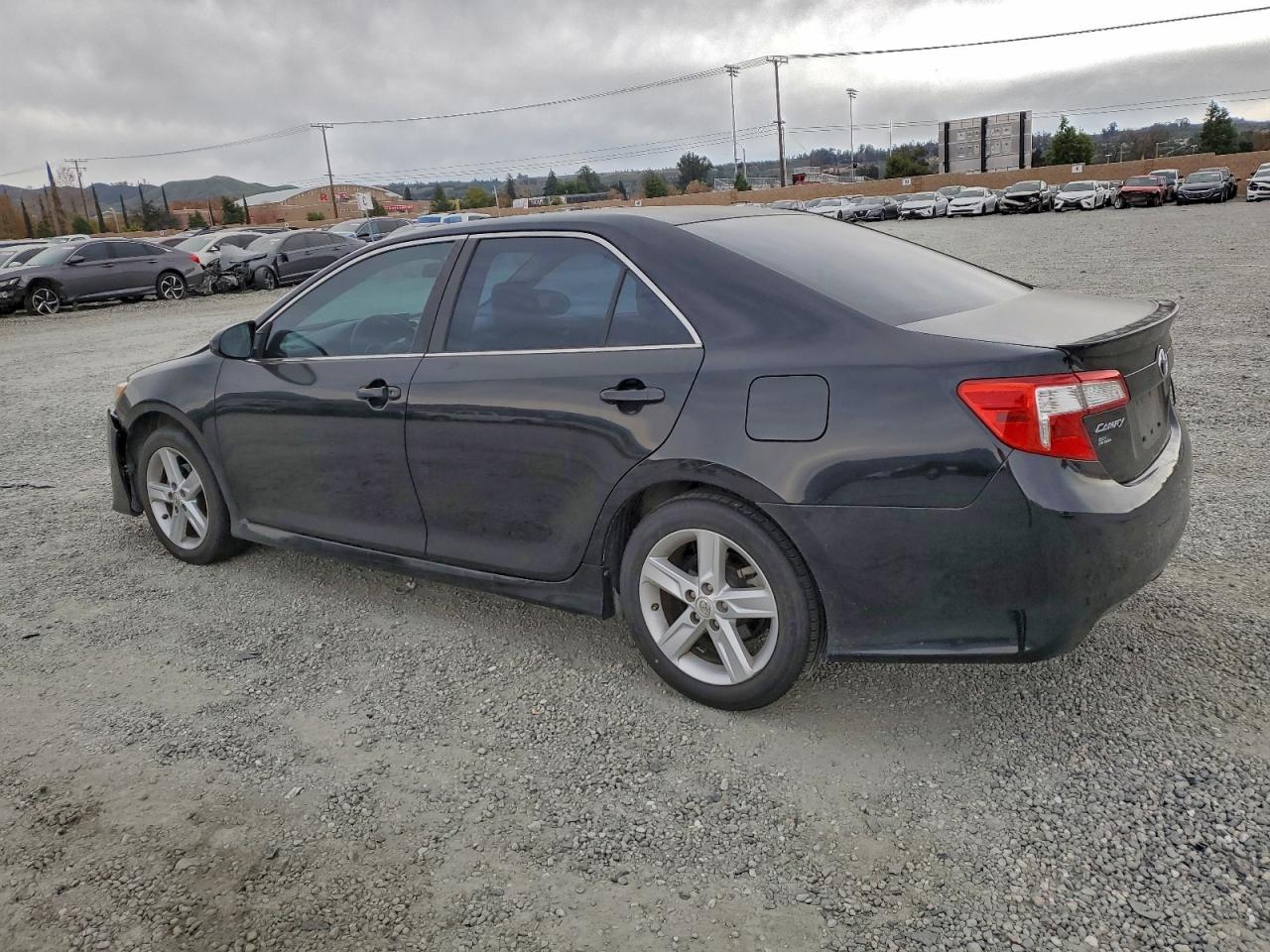 2013 TOYOTA CAMRY L photo 2