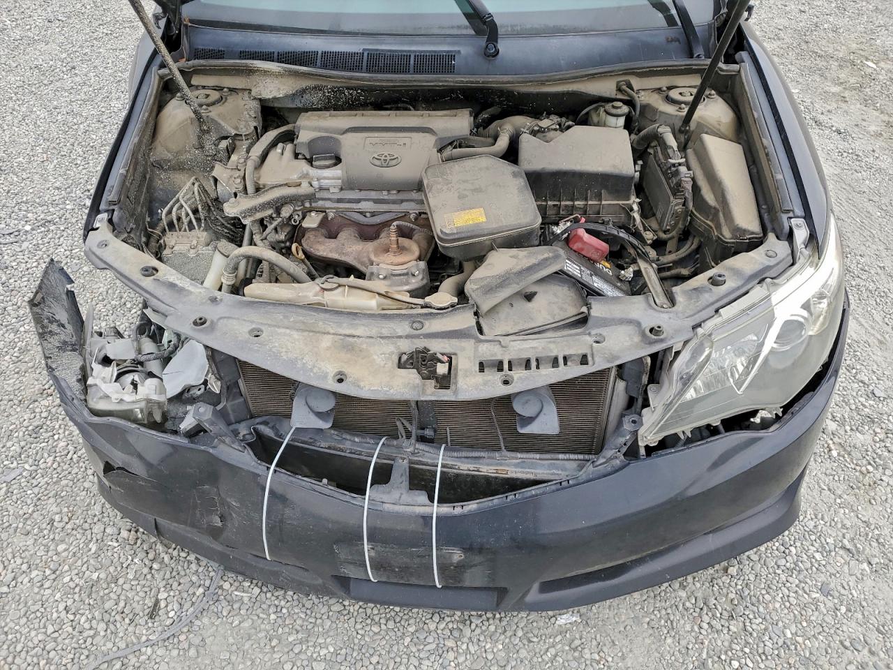 2013 TOYOTA CAMRY L photo 11