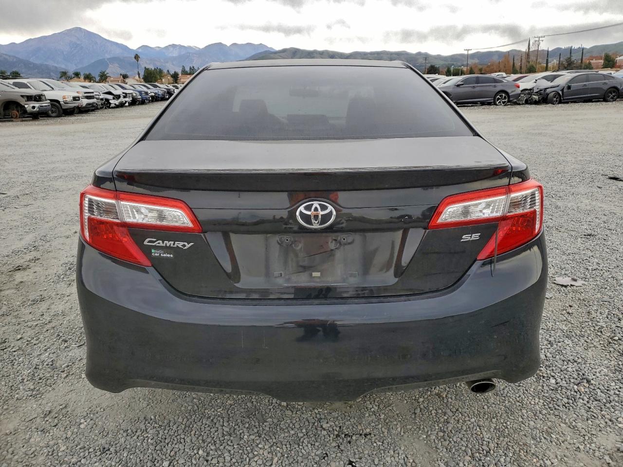 2013 TOYOTA CAMRY L photo 6