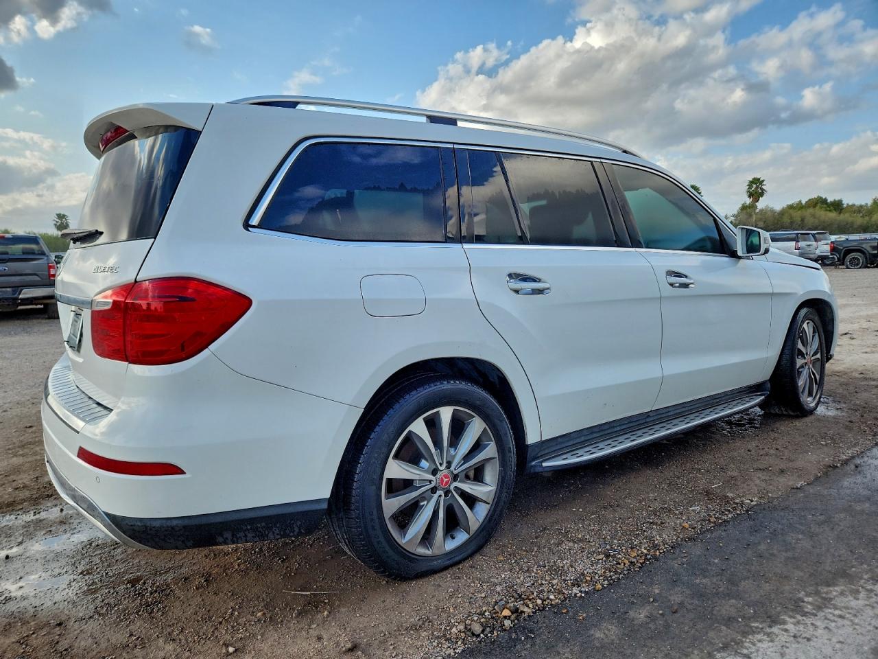 2014 MERCEDES-BENZ GL 350 BLUETEC photo 3