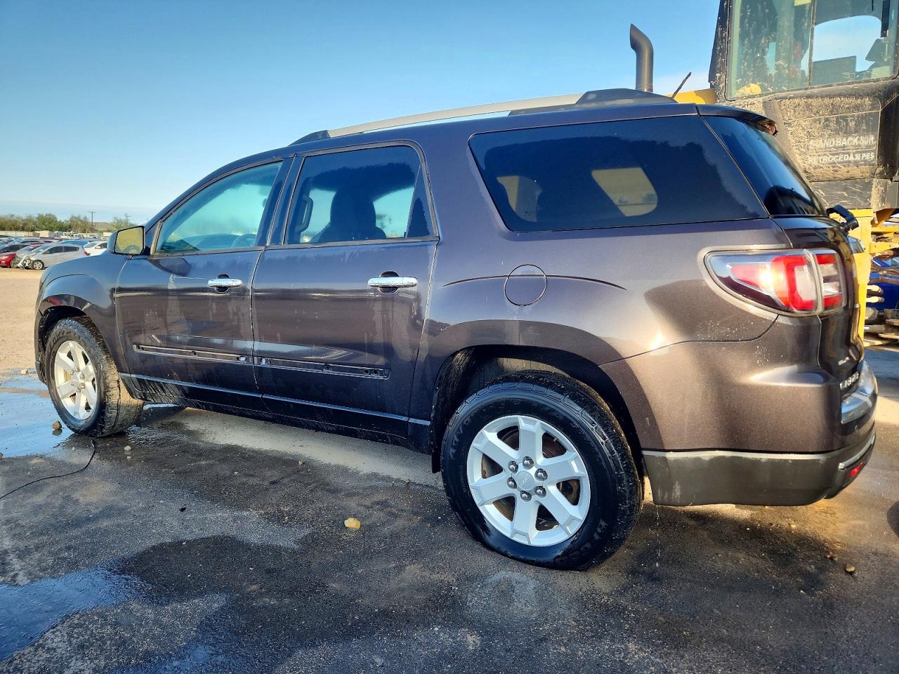 2015 GMC ACADIA SLE photo 2