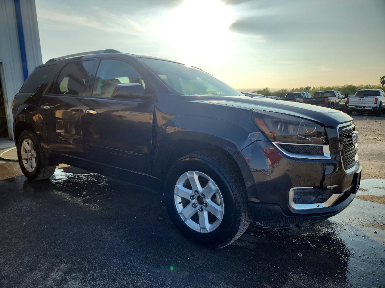 2015 GMC ACADIA SLE photo 4