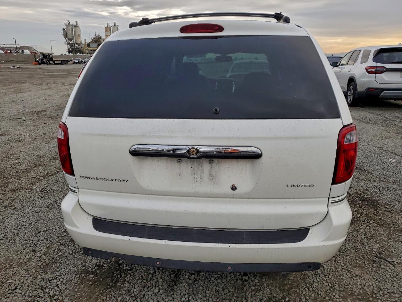2007 CHRYSLER TOWN & COUNTRY LIMITED photo 6