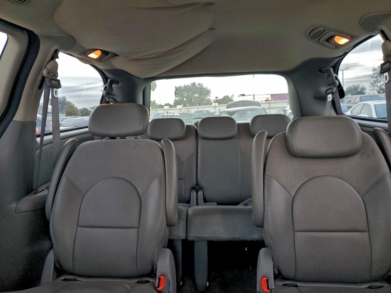 2007 CHRYSLER TOWN & COUNTRY LIMITED photo 10